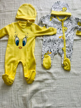 İki Tweety tulum ve iki şapka birlikte